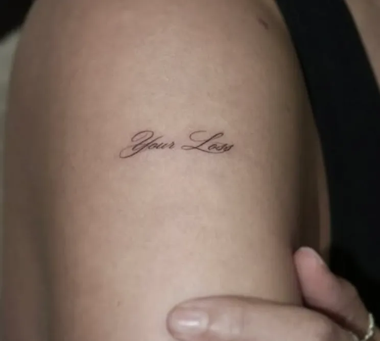Tatuaje de estilo lettering